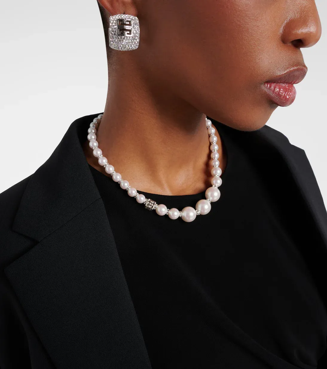 Collar de perlas Givenchy